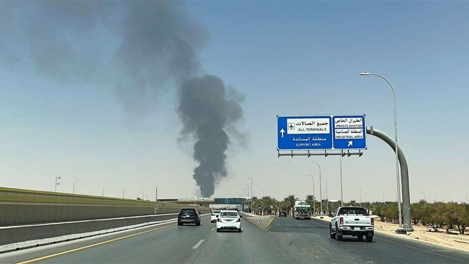 انفجارات قرب مطار الرياض تعطل حركة الطيران.. ماذا يحدث؟
