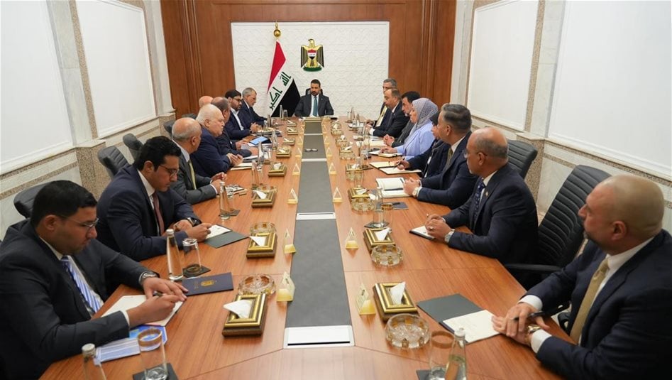 تتضمن مستحقات المقاولين والمزارعين.. رئيس الوزراء يوجّه بحزمة مبادرات لتنشيط الاقتصاد