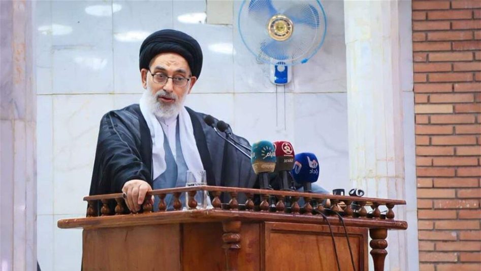 خطيب جمعة النجف: على الحكومة توزيع رواتب الموظفين بالدولار
