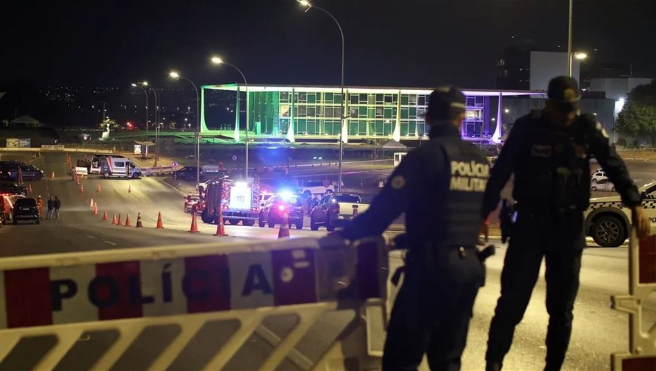 مقتل مسلح احتجز 13 طفلا في مدرسة تحت التهديد