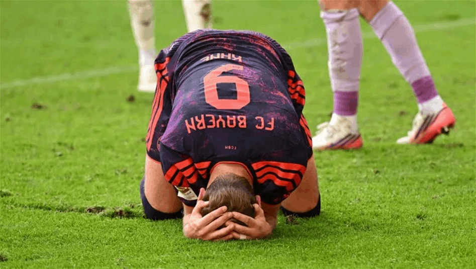خطأ تاريخي من نوير.. بايرن ميونيخ ينجو من الخسارة أمام أوغسبورغ