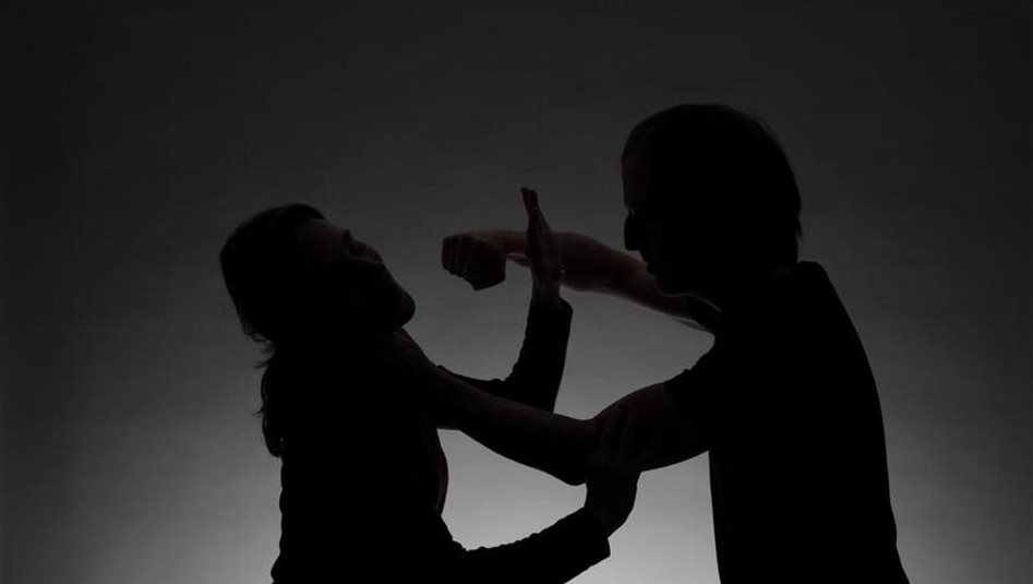 العنف ضد الرجال.. أرقام صادمة تكشف معاناة مسكوتا عنها