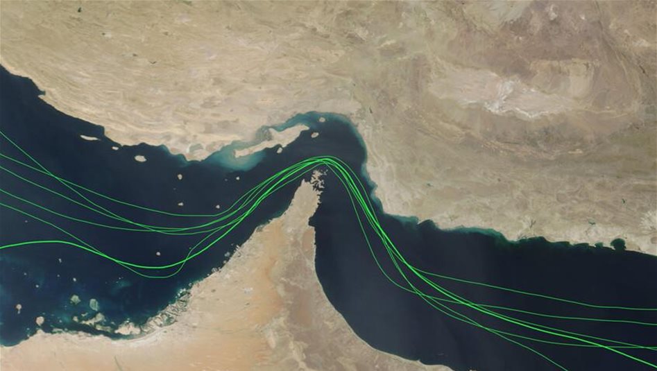 الحرس الثوري يهدد باستهداف كابلات الإنترنت في مضيق هرمز