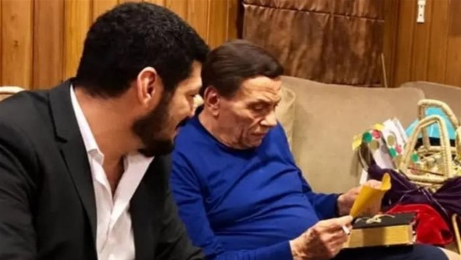 "بحبك يا زعيم".. أحدث صورة لعادل امام مع باسم سمرة