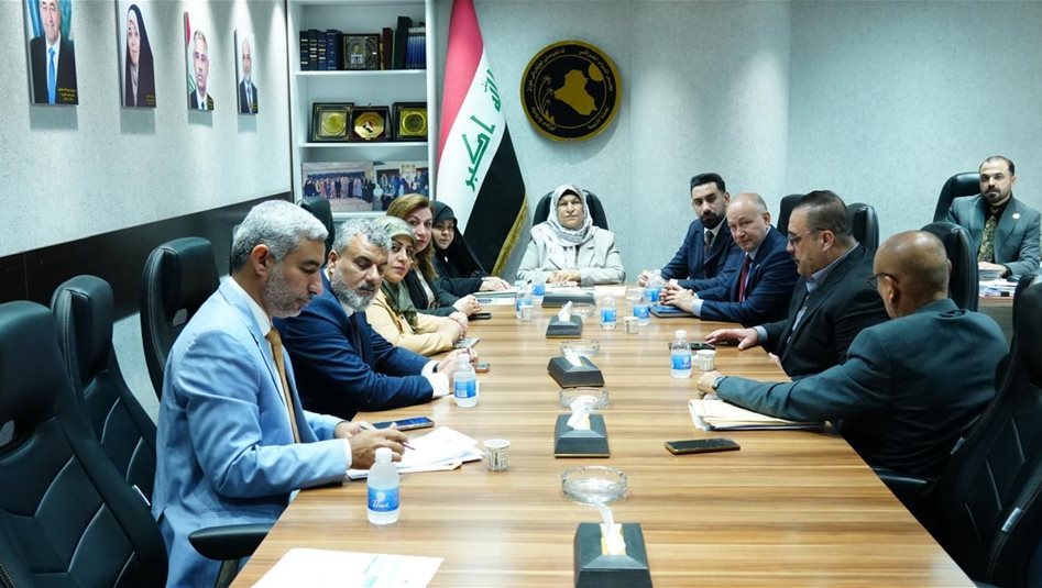 التربية النيابية تتحرك لإلغاء إلزام طلبة الانتساب بالمدرسة الإلكترونية وتطالب بدور ثالث