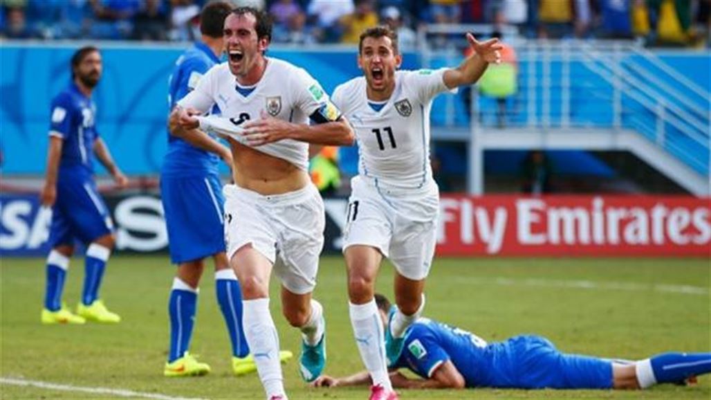 أوروغواي تقصي ايطاليا وتتأهل لدور الـ16 من كأس العالم