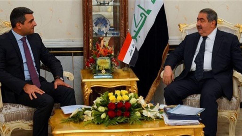 وزير الخارجية ولجنة الصليب الأحمر يبحثان كيفية إيصال مساعدات عاجلة إلى النازحين