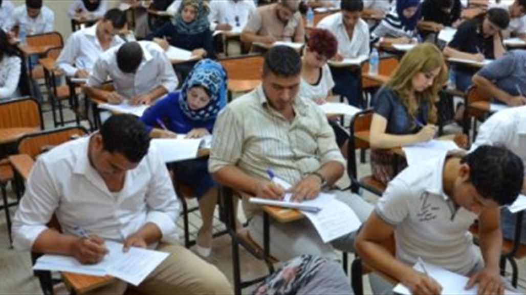 الأديب يقرر منح درجات المساعدة الخمس للطلبة الراسبين في الدور الأول