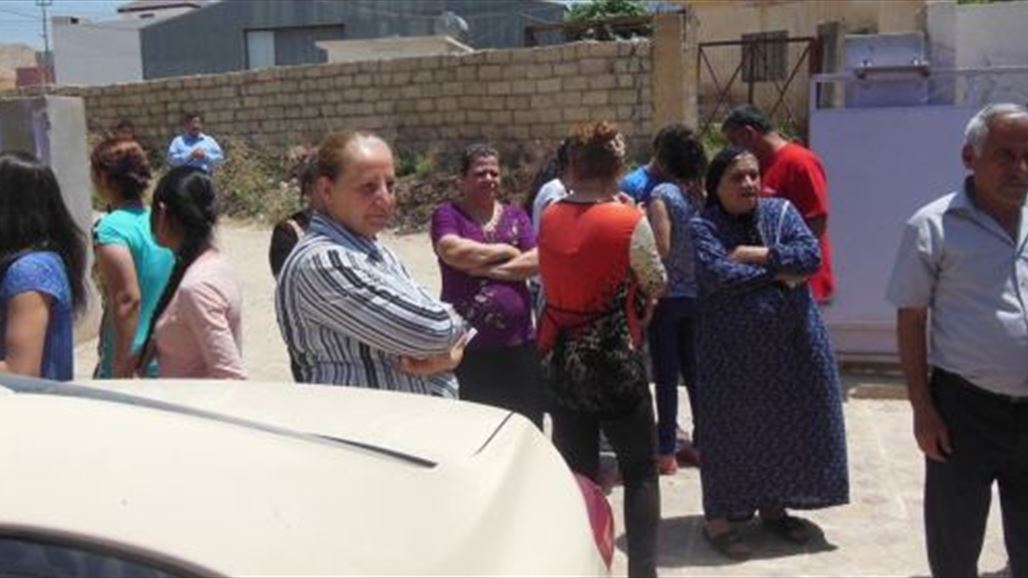 المئات من مسيحيي الموصل ينزحون الى كردستان وبعضهم يأمل عدم الاضطرار لهجر العراق