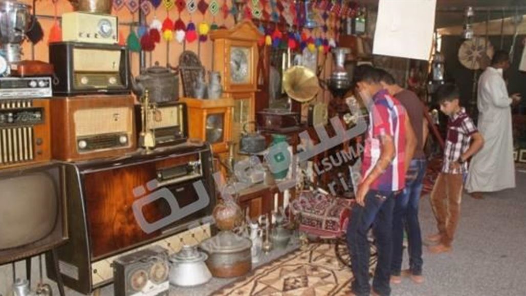 بصري يفتتح متحفاً تراثياً في منزله يضم آلاف المقتنيات القديمة