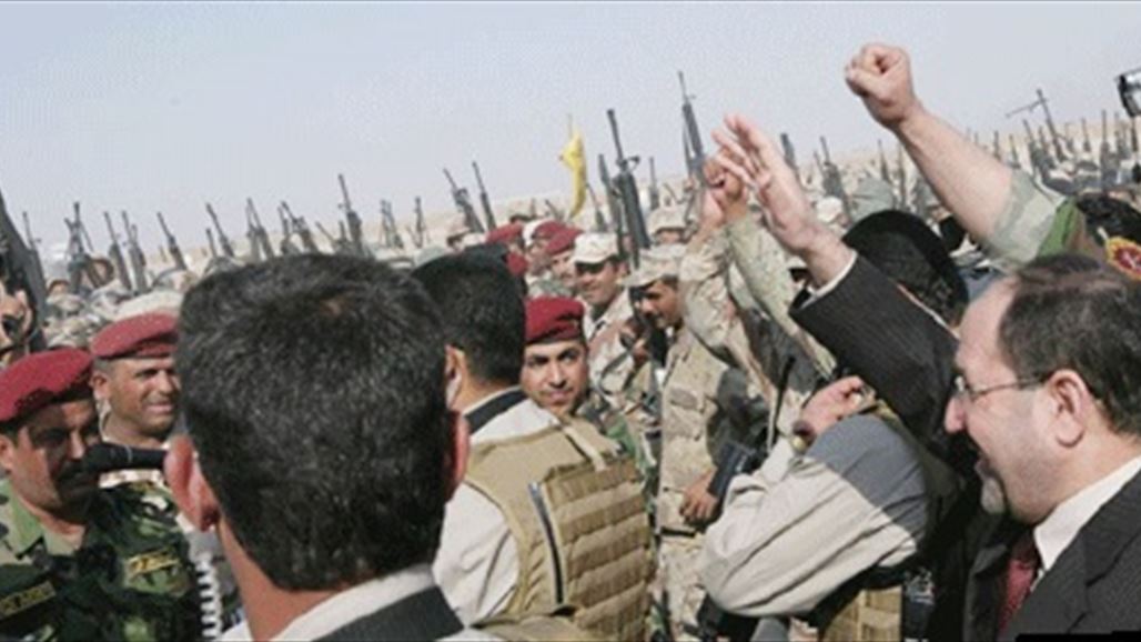 المالكي يتفقد القطعات العسكرية بين كربلاء والانبار