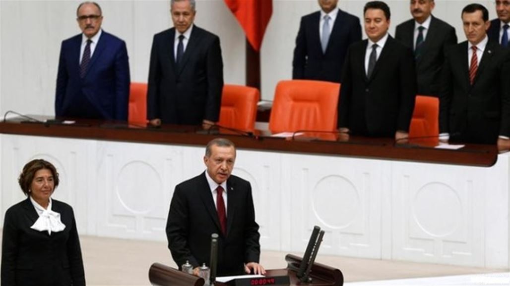 مشادات في البرلمان التركي وانسحاب نواب المعارضة خلال أداء أردوغان للقسم