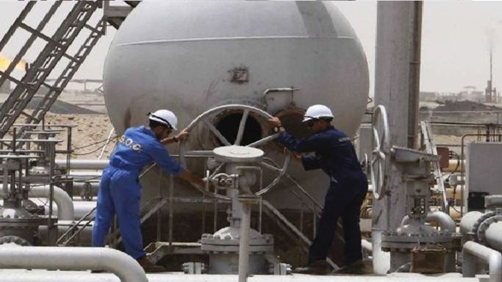 خبراء يعزون انكماش النمو الاقتصادي بالعراق الى انخفاص اسعار النفط وقلة الصادرات