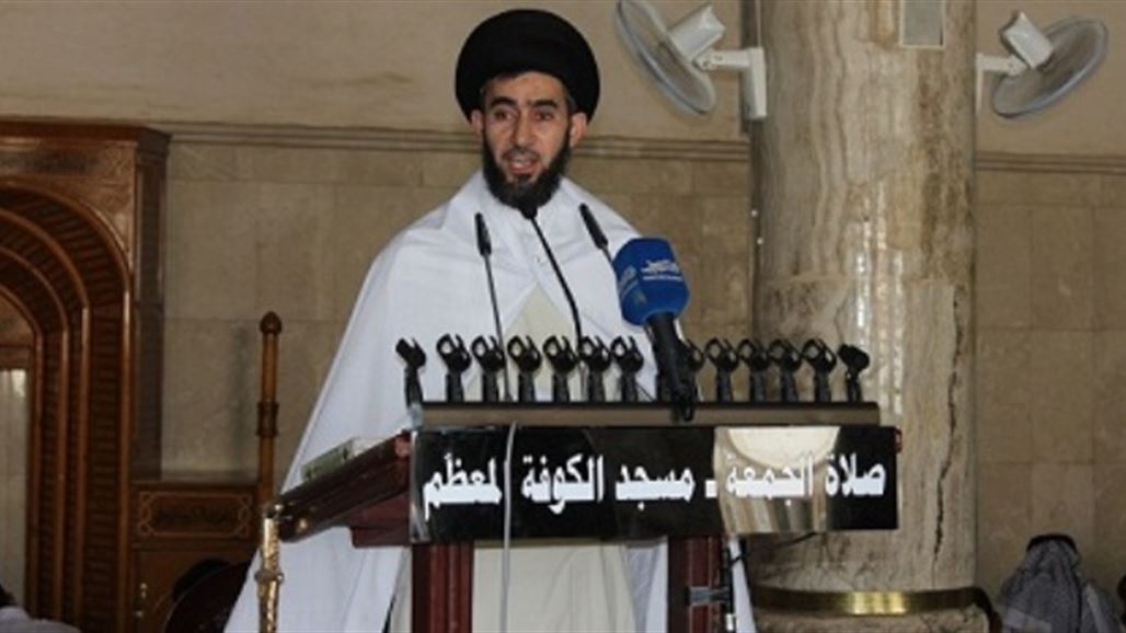 خطيب الكوفة يؤكد على ضرورة توحيد الشعارات وعدم رفع الصور بزيارة الإمام الحسين (ع)