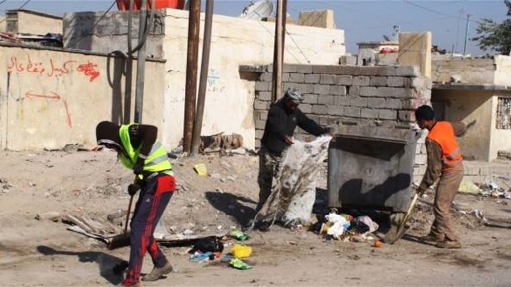 عمال في بلدية البصرة يحتجون على تأخر رواتبهم والحكومة تقرر إنهاء خدماتهم