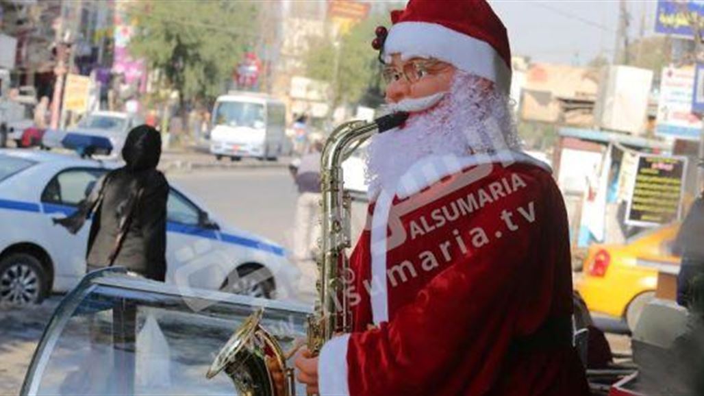 بالصور.. بابا نويل والأشجار المزينة بالأضواء تعكس بهجة بغدادية بأعياد الميلاد