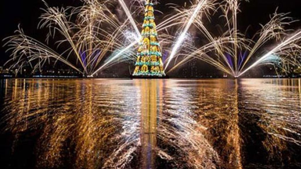 بالصور: أجمل  أشجار الميلاد لعام 2014