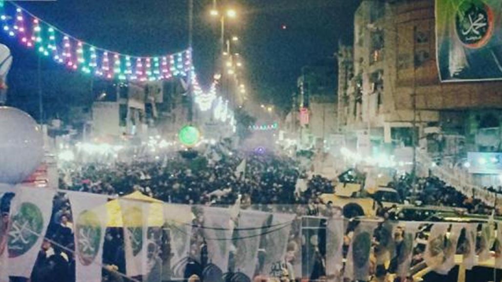 بغداد تزدان بالشموع والالعاب النارية ابتهاجا بالمولد النبوي وسط امنيات الأمن والسلام