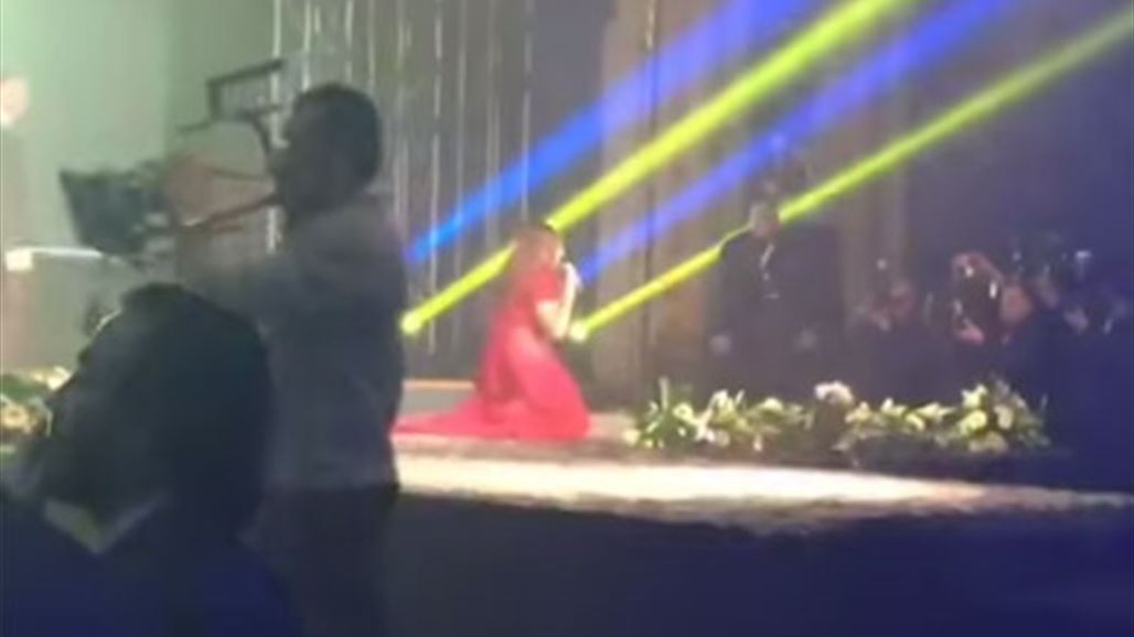 بعد إليسا شذى حسون تسقط على المسرح
