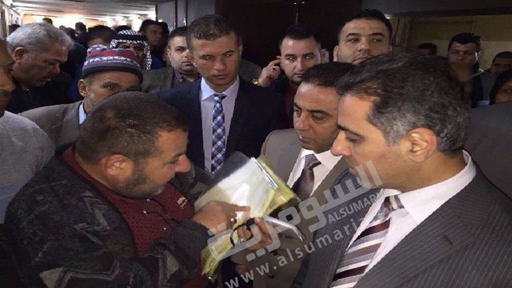 وزير الداخلية يزور مديرية شهادة الجنسية ببغداد لمتابعة سير العمل فيها