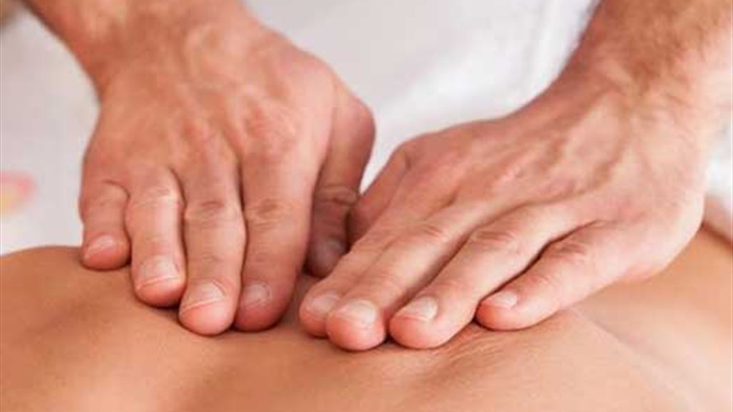 "الطقطقة" علاجٌ فعال لآلام الظهر