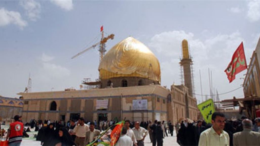 مئات الزائرين يتوافدون الى سامراء لإحياء ذكرى وفاة فاطمة الزهراء (ع)