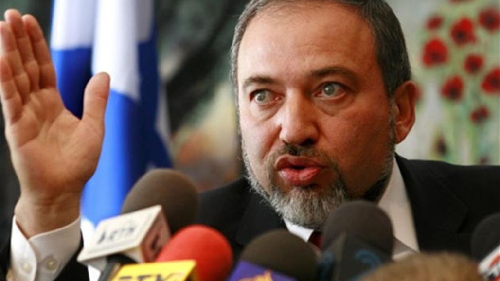 وزير الخارجية الإسرائيلي يتوعد بقطع رؤوس عرب 48 بالفأس