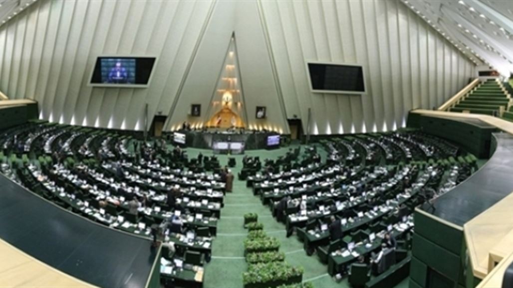 104 نواب إيرانيون يدعون روحاني الى عزل يونسي لمواقفه "غير الحكيمة"