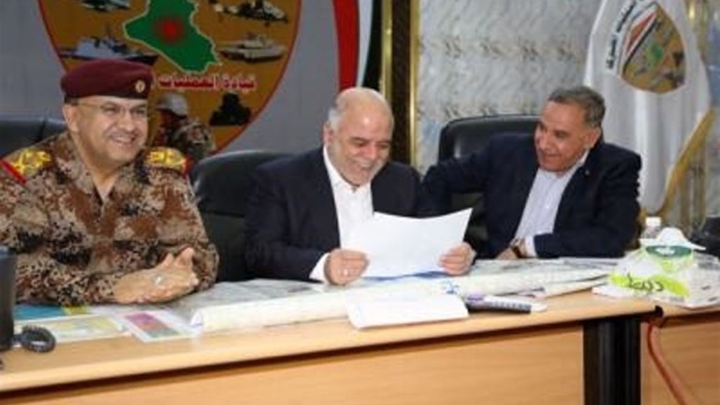 العبادي يزور مقر العمليات المشتركة ويؤكد: يجب استثمار محاصرة تكريت لهزم داعش