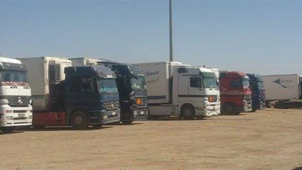 الانبار تناشد الداخلية بإدخال 28 شاحنة عالقة على الحدود العراقية الأردنية