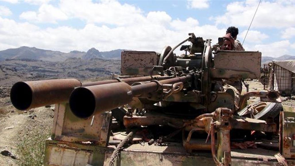 اليمن .. الحوثيون يصلون عدن بدعم من الدبابات رغم القصف السعودي