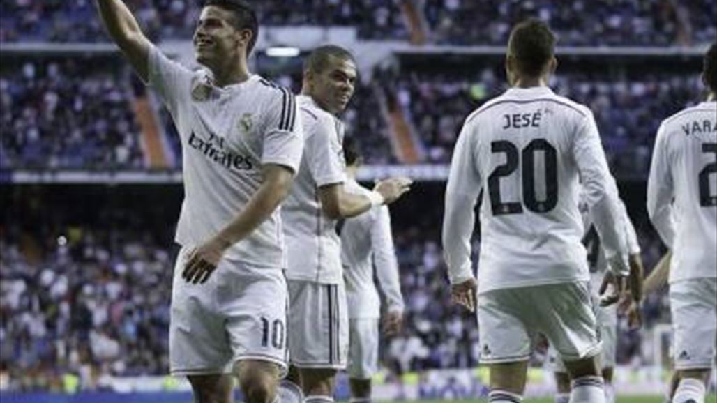 ريال مدريد يقهر ألميريا بثلاثية نظيفة ويواصل مطاردة برشلونة
