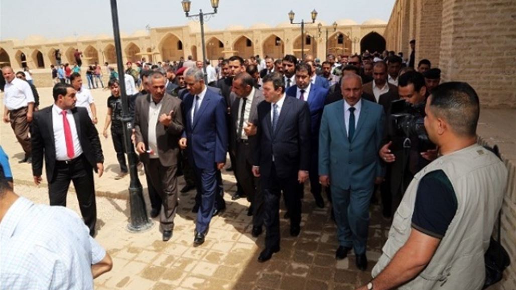 الشرشاب يعلن قرب افتتاح موقعي طاق كسرى والمدرسة المستنصرية ببغداد