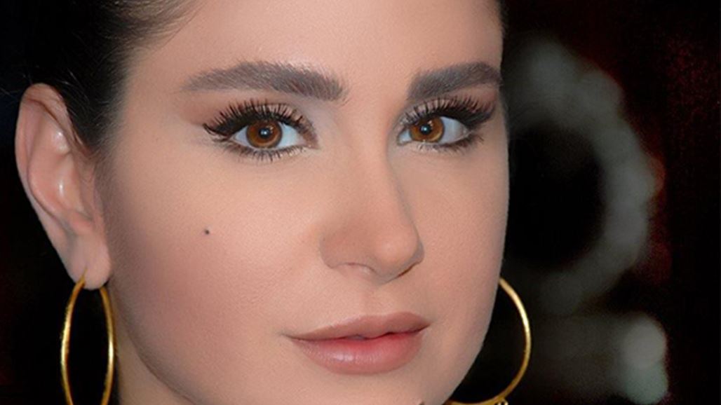 بالصور: الممثلة ديمة قندلفت تعقد قرانها بوزير الاقتصاد السوري