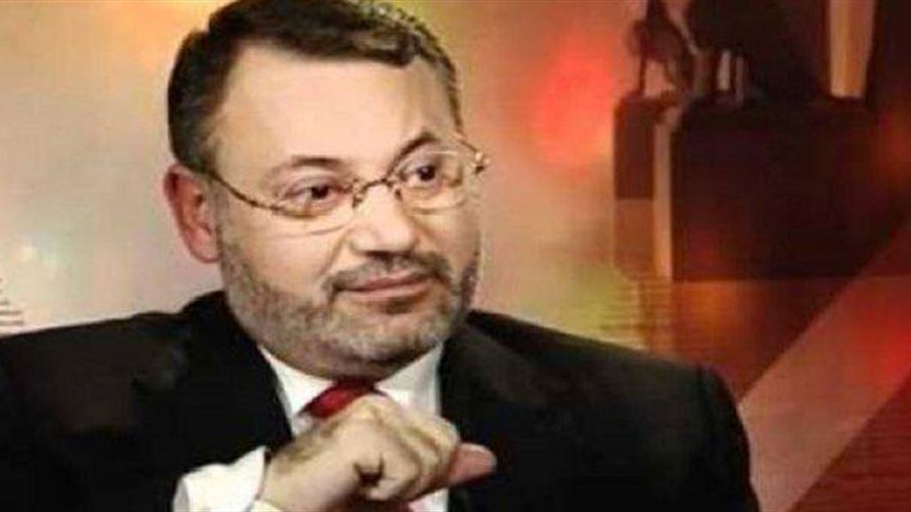 المانيا توقف "احمد منصور" في مطار برلين