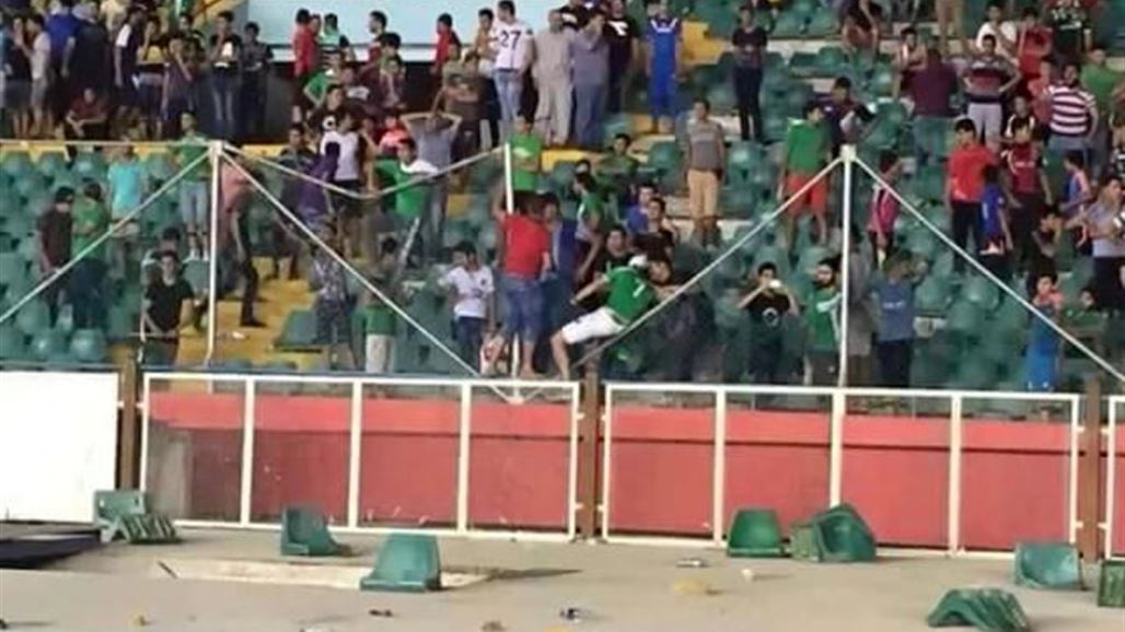 بالصور.. هذا ما فعله جمهور الشرطة بملعب الشعب الدولي بعد خسارة فريقه