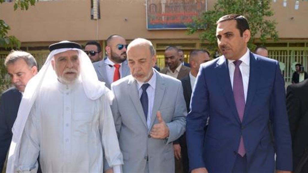 الهميم يوعز بتقديم سبعة اطنان من المواد الغذائية لطلبة جامعتي الأنبار والفلوجة