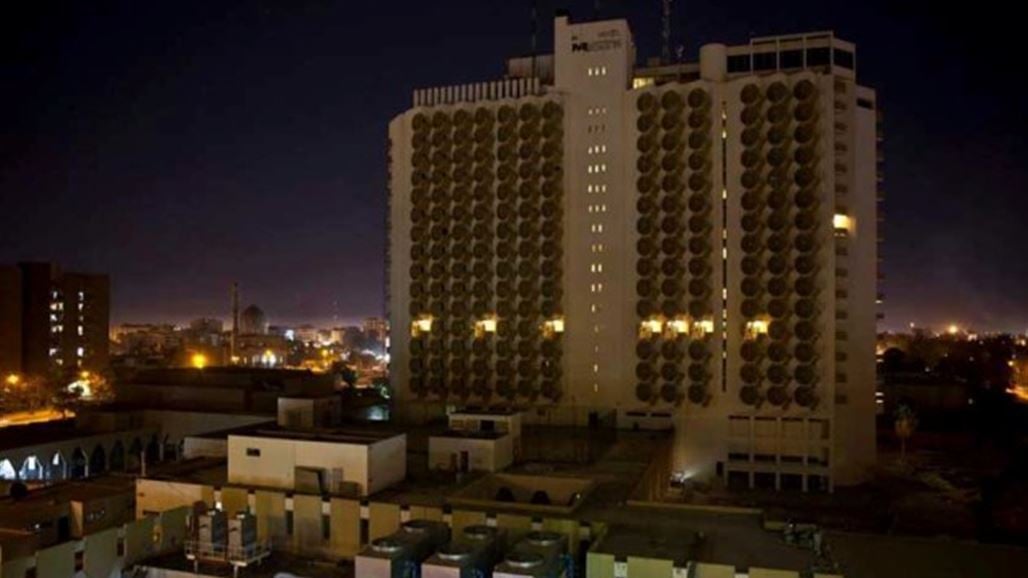 وزير الداخلية يزور فندق فلسطين ميريديان ويأمر بتوقيف ضابط ومنتسبين اثنين