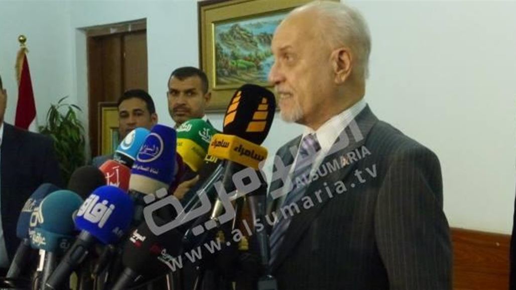 التعليم تعلن عزمها تطوير المناهج الدراسية وتؤكد التزامها بتوجيهات المرجعية