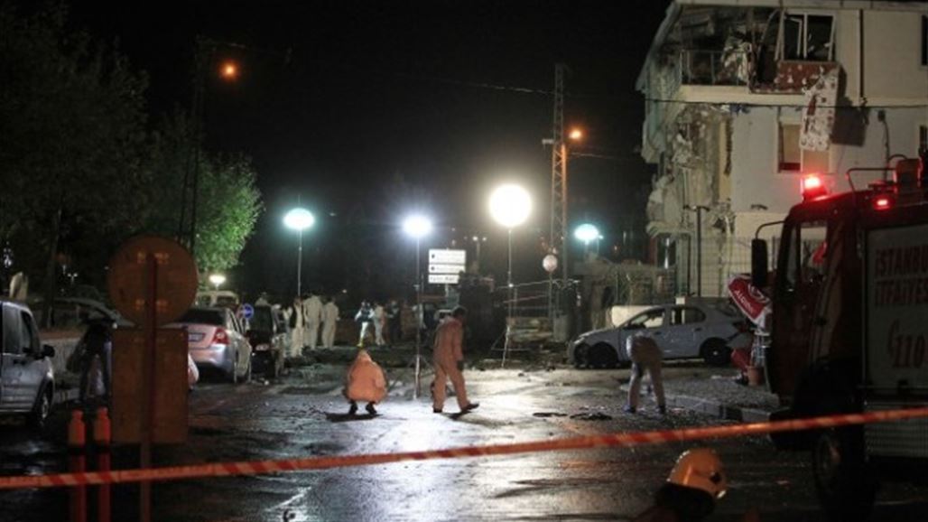انفجار سيارة مفخخة يقودها انتحاري يستهدف مقراً للشرطة في اسطنبول