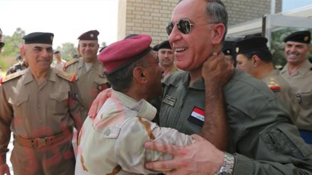 وزير الدفاع يزور كلية الاركان العسكرية ويطلع على احوال الطلبة