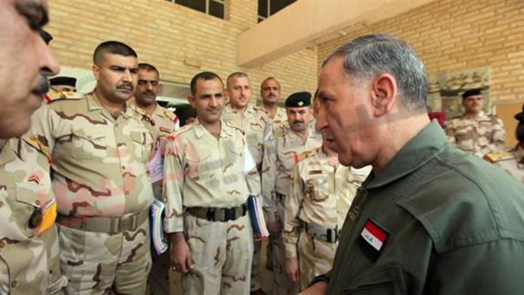 وزير الدفاع يكشف عن فسخ عقد 37 الف "فضائي" بالوزارة