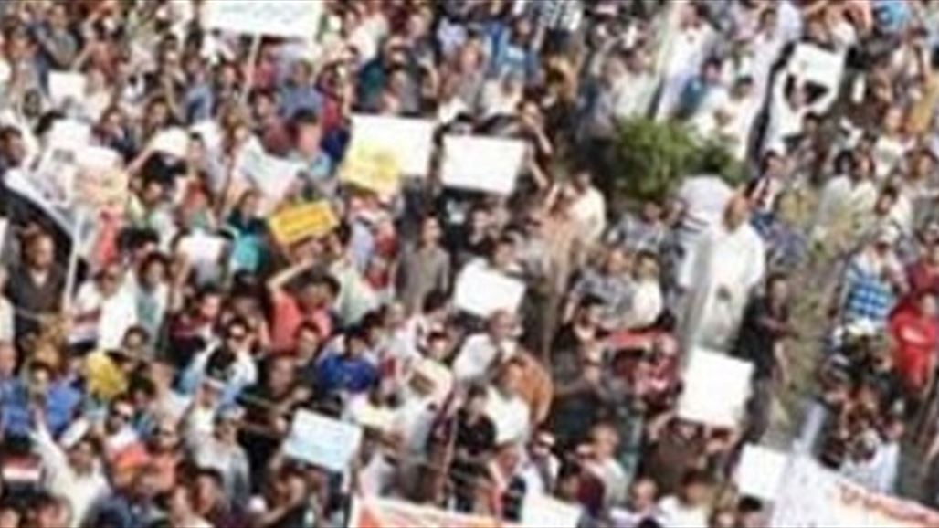 الآلاف يتظاهرون وسط العمارة للمطالبة بإلغاء مجالس المحافظات