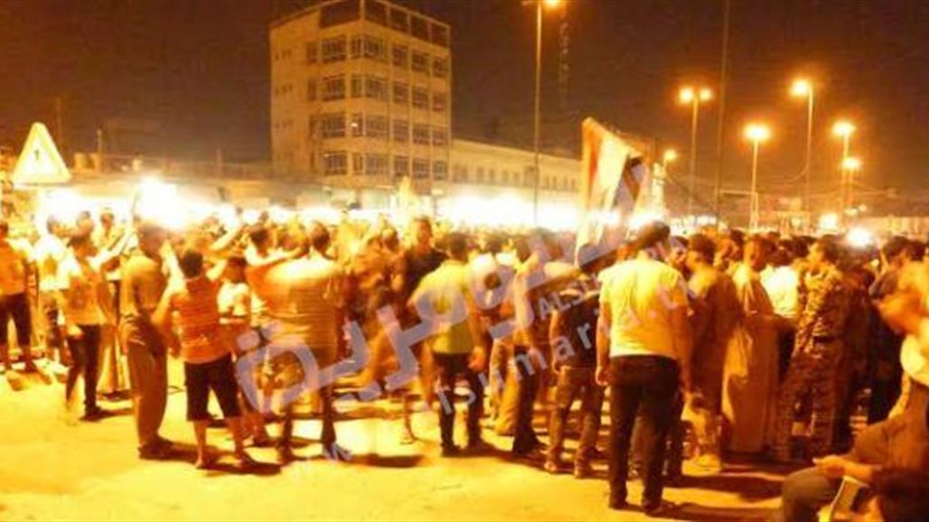 متظاهرو بابل يقطعون الطريق المؤدي لمبنى المحافظة