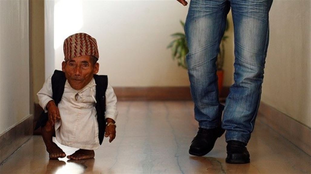 وفاة أقصر رجل في العالم