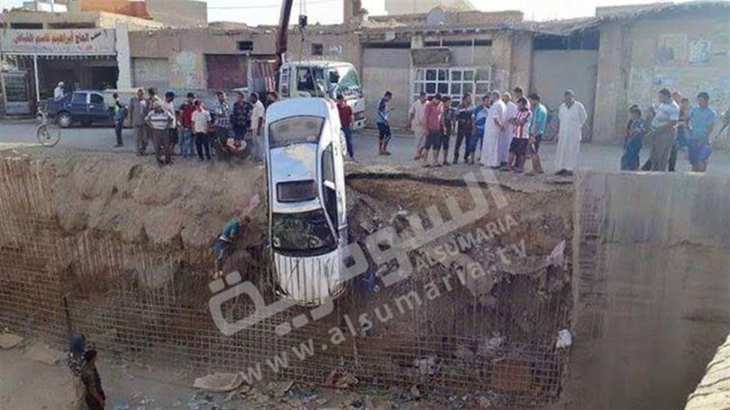 أهالي بهرز يطالبون بإنقاذهم من نهر بات "يلتهم" المركبات والدراجات