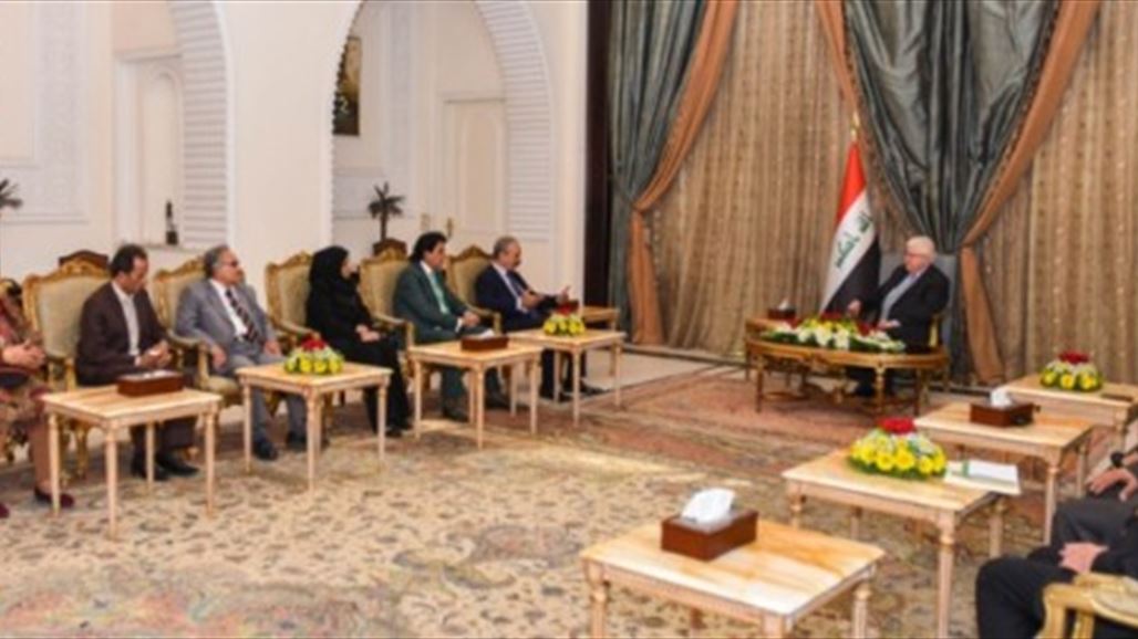 معصوم يؤكد ضرورة إقرار قانون جديد لتقاعد الفنانين
