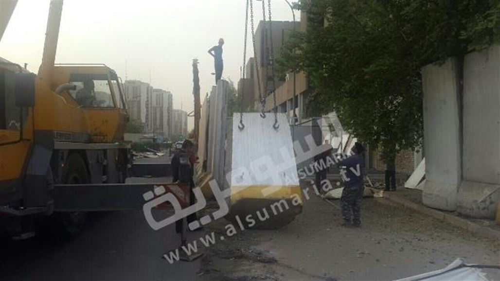 الامانة تباشر بفتح الشوارع المغلقة المؤدية الى سوق شلال بمنطقة الشعب