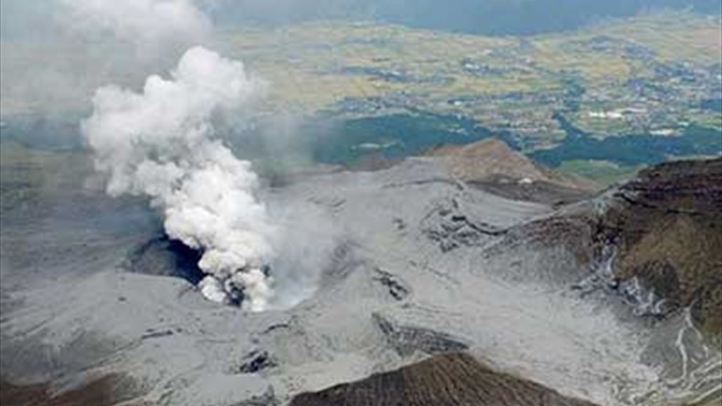 بالفيديو: أكبر بركان نشط يبدأ بالثوران في اليابان