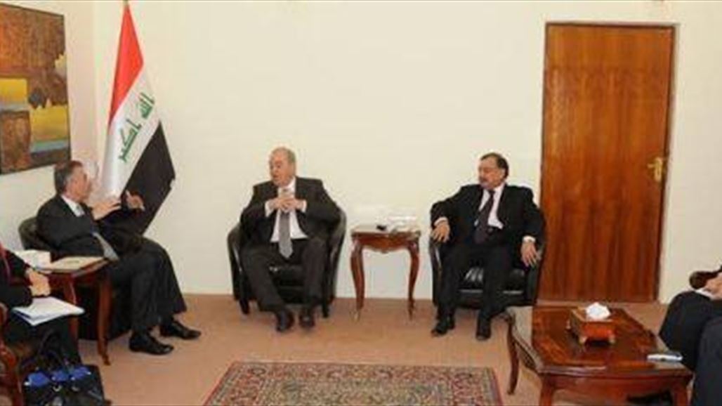 علاوي يطالب المجتمع الدولي بدعم العراق وتعزيز قدراته الأمنية